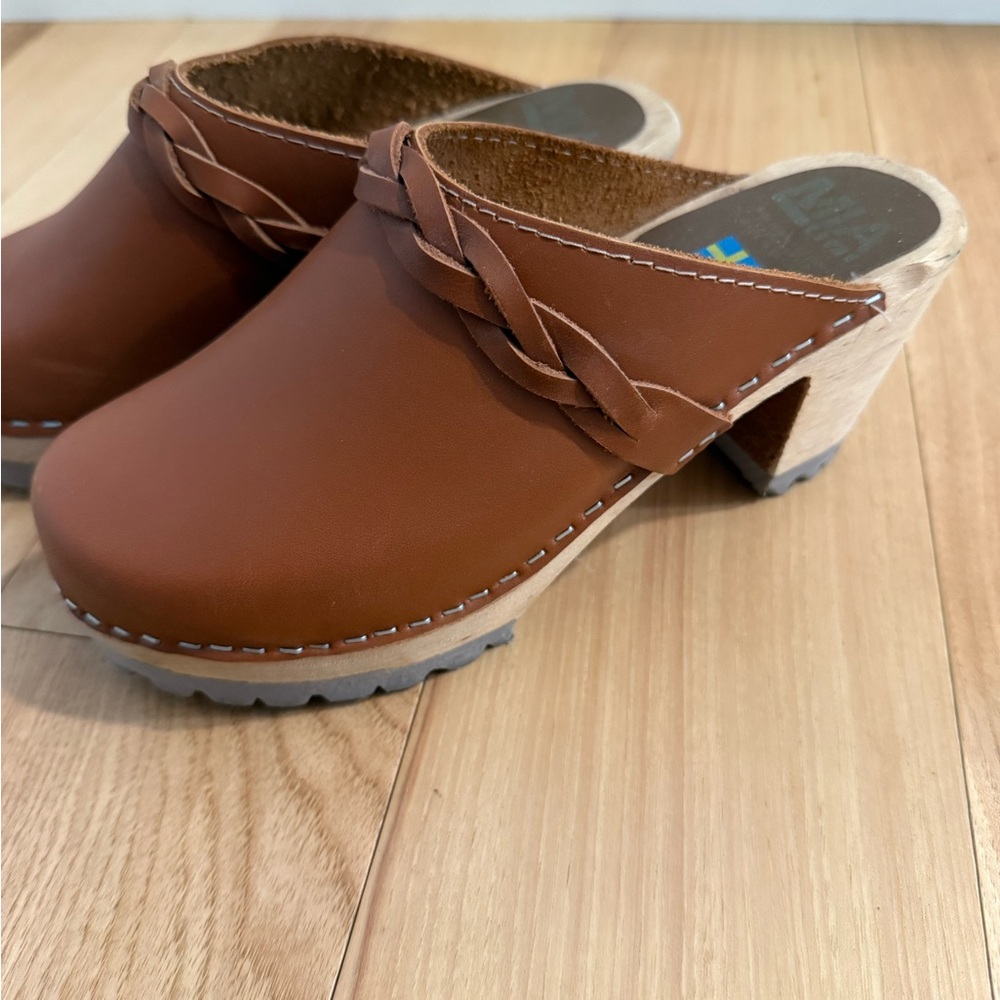 MIA Women's Tan Braided Clogs - Picture 2 of 3